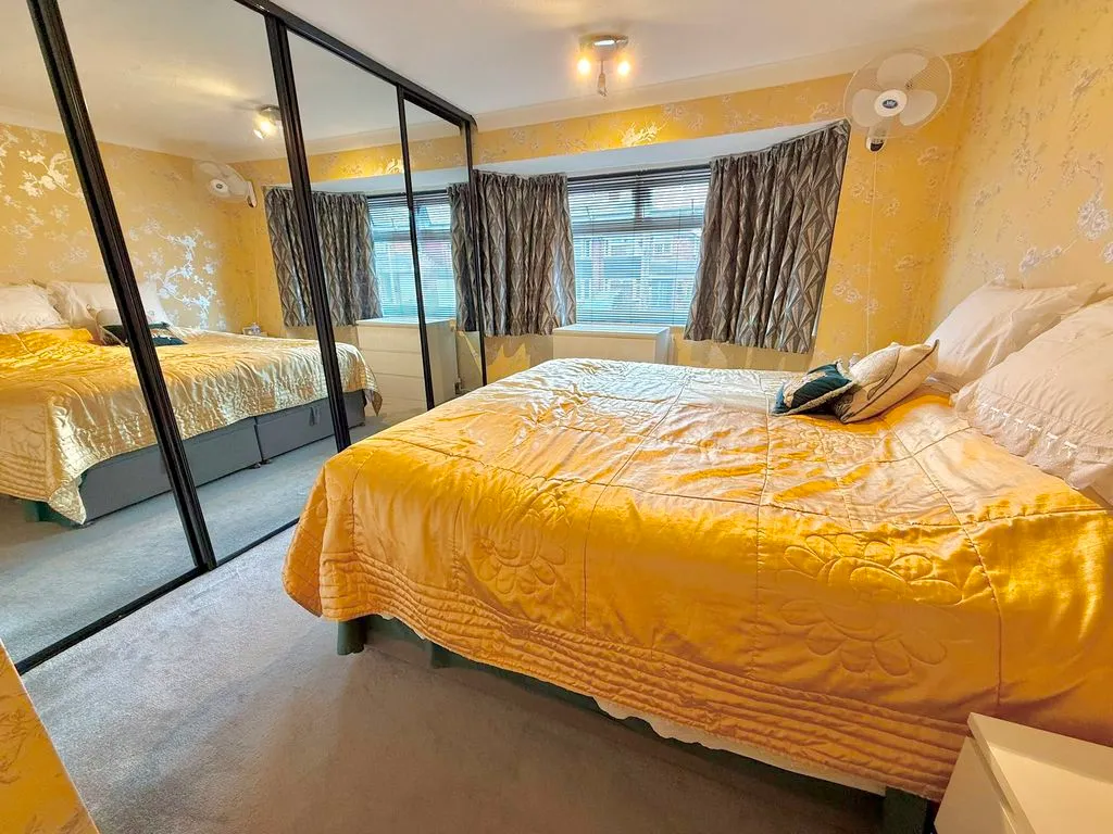 Duncombe Drive, Dunstable LU5 4QZ, photo 4