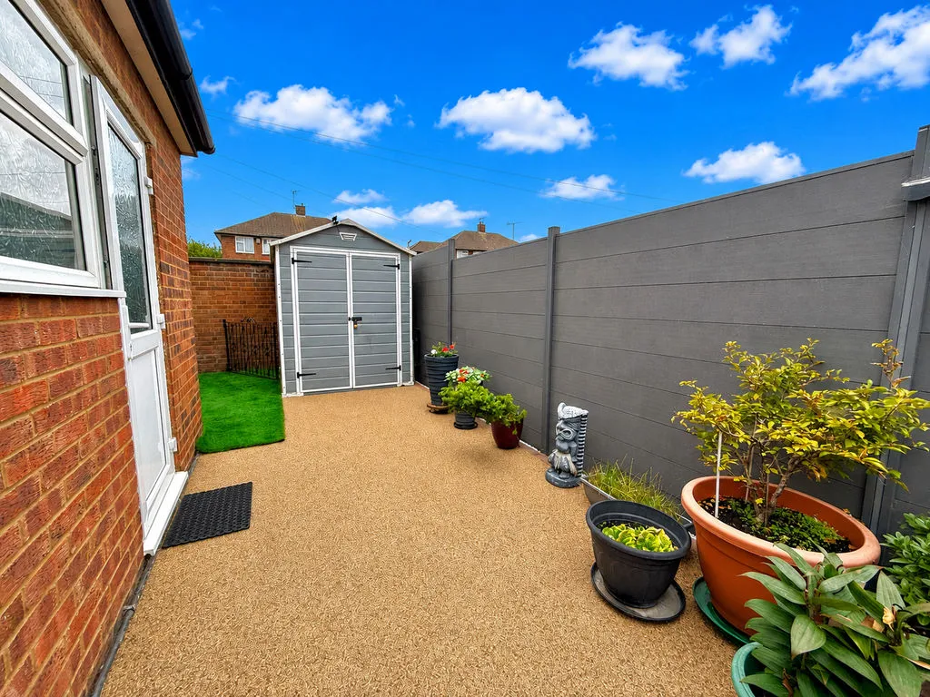 Duncombe Drive, Dunstable LU5 4QZ, photo 19