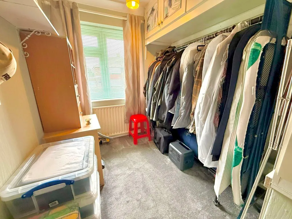 Duncombe Drive, Dunstable LU5 4QZ, photo 13