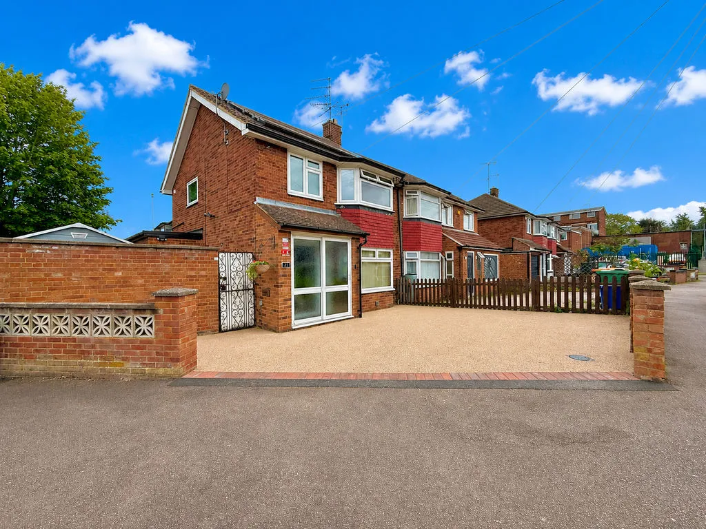 Duncombe Drive, Dunstable LU5 4QZ, photo 21