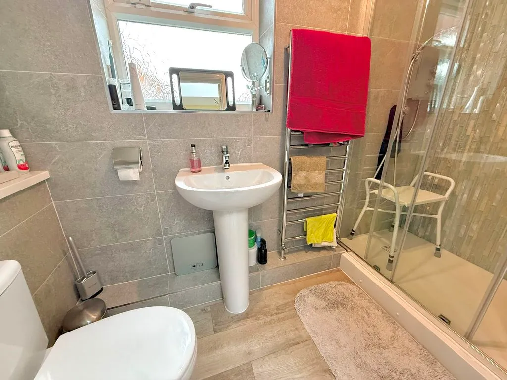 Duncombe Drive, Dunstable LU5 4QZ, photo 5