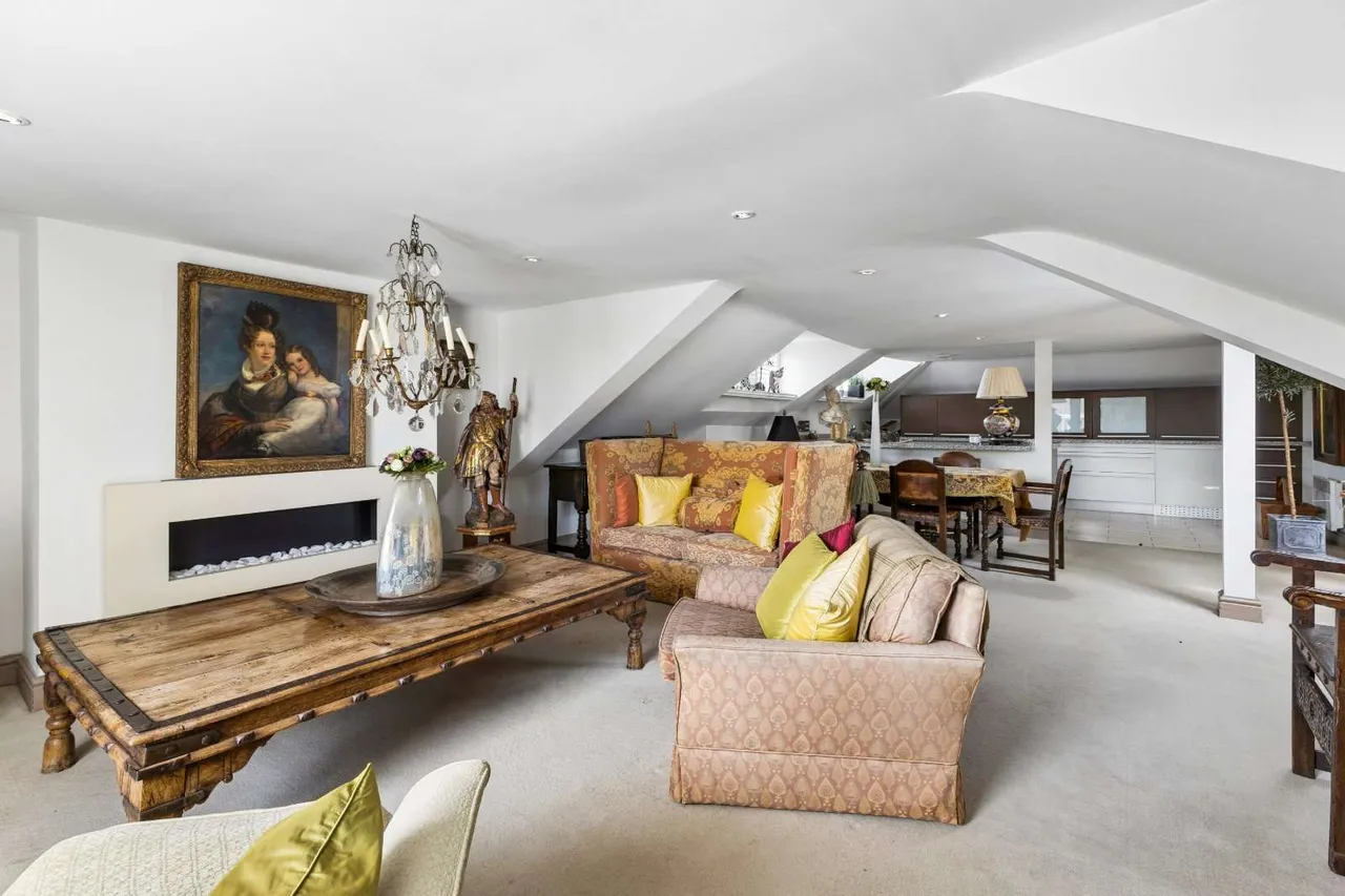 Lypiatt Road, Cheltenham, Gloucestershire, GL50 2QJ, photo 4