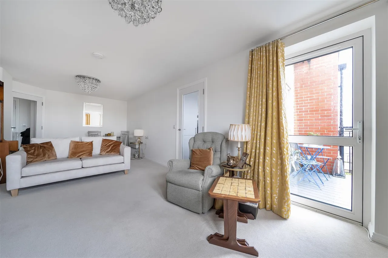 Trinity Street, Fareham, PO16, photo 5