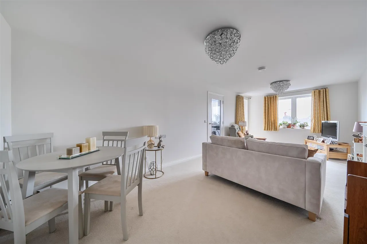 Trinity Street, Fareham, PO16, photo 4