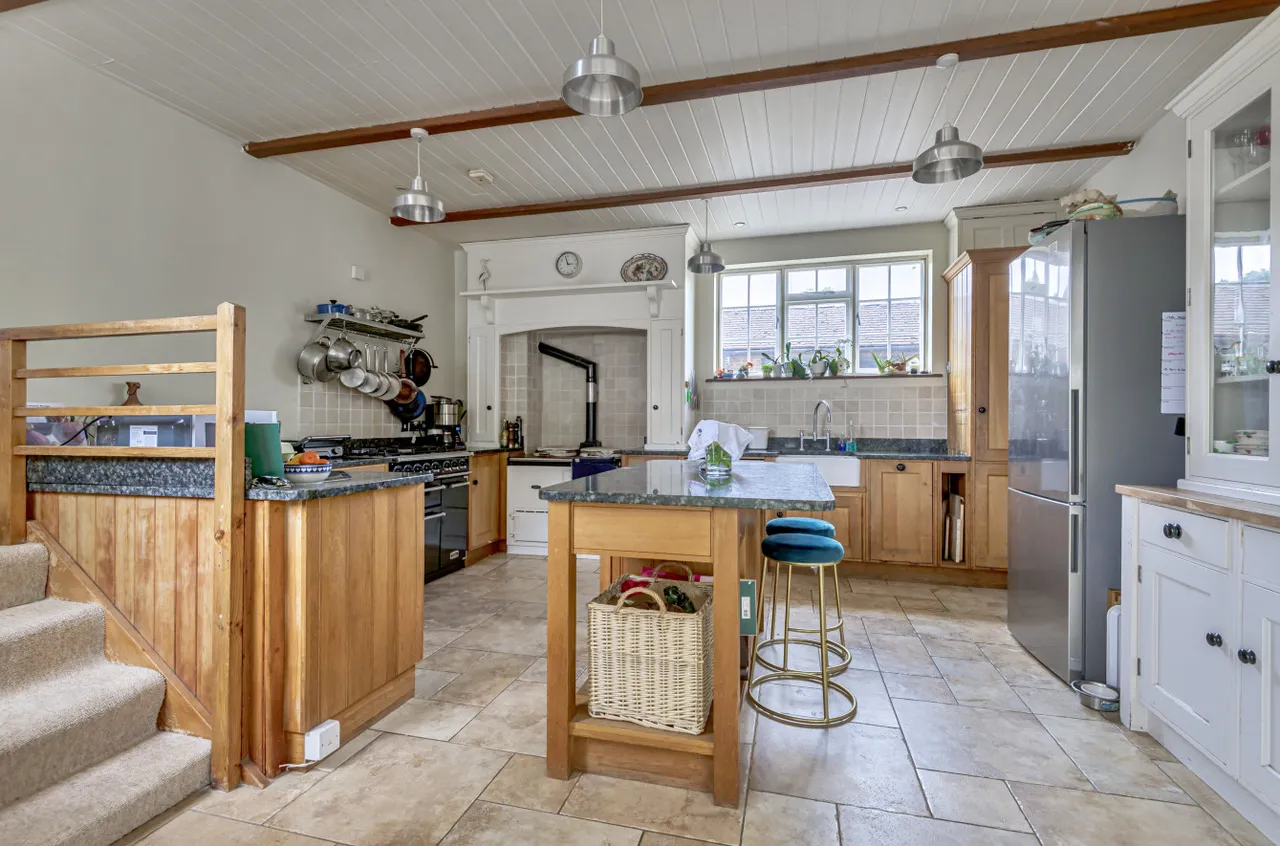 Homestall Lane, Ashurst Wood, East Grinstead, West Sussex, RH19 3PH, photo 19