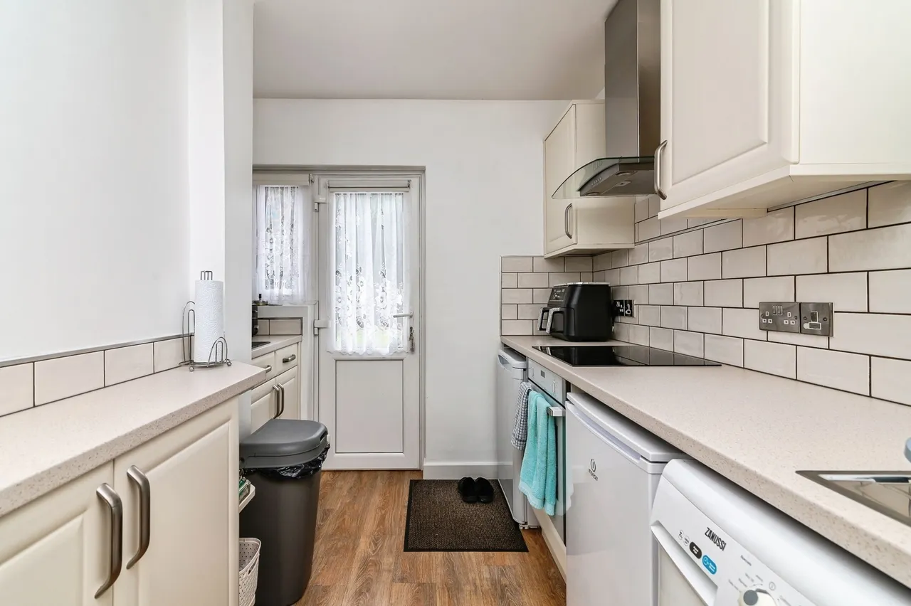 Barlock Road, NOTTINGHAM, Nottinghamshire, NG6, photo 5