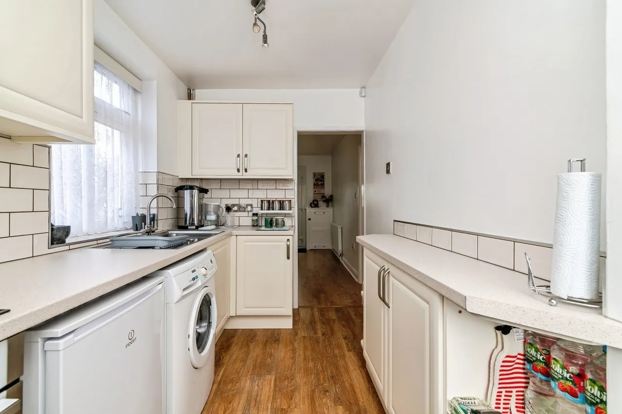 Barlock Road, NOTTINGHAM, Nottinghamshire, NG6, photo 4
