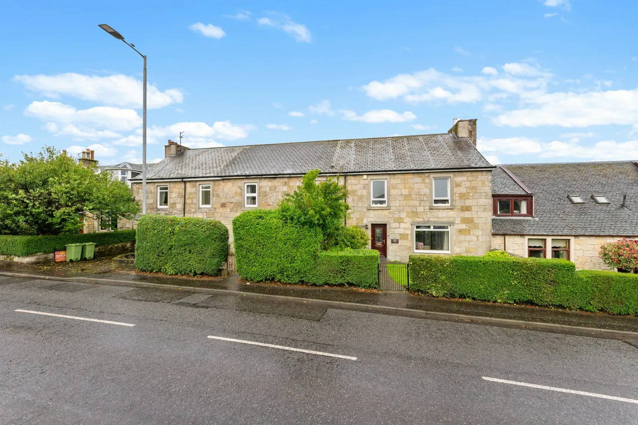 Main Street, Neilston, photo 23