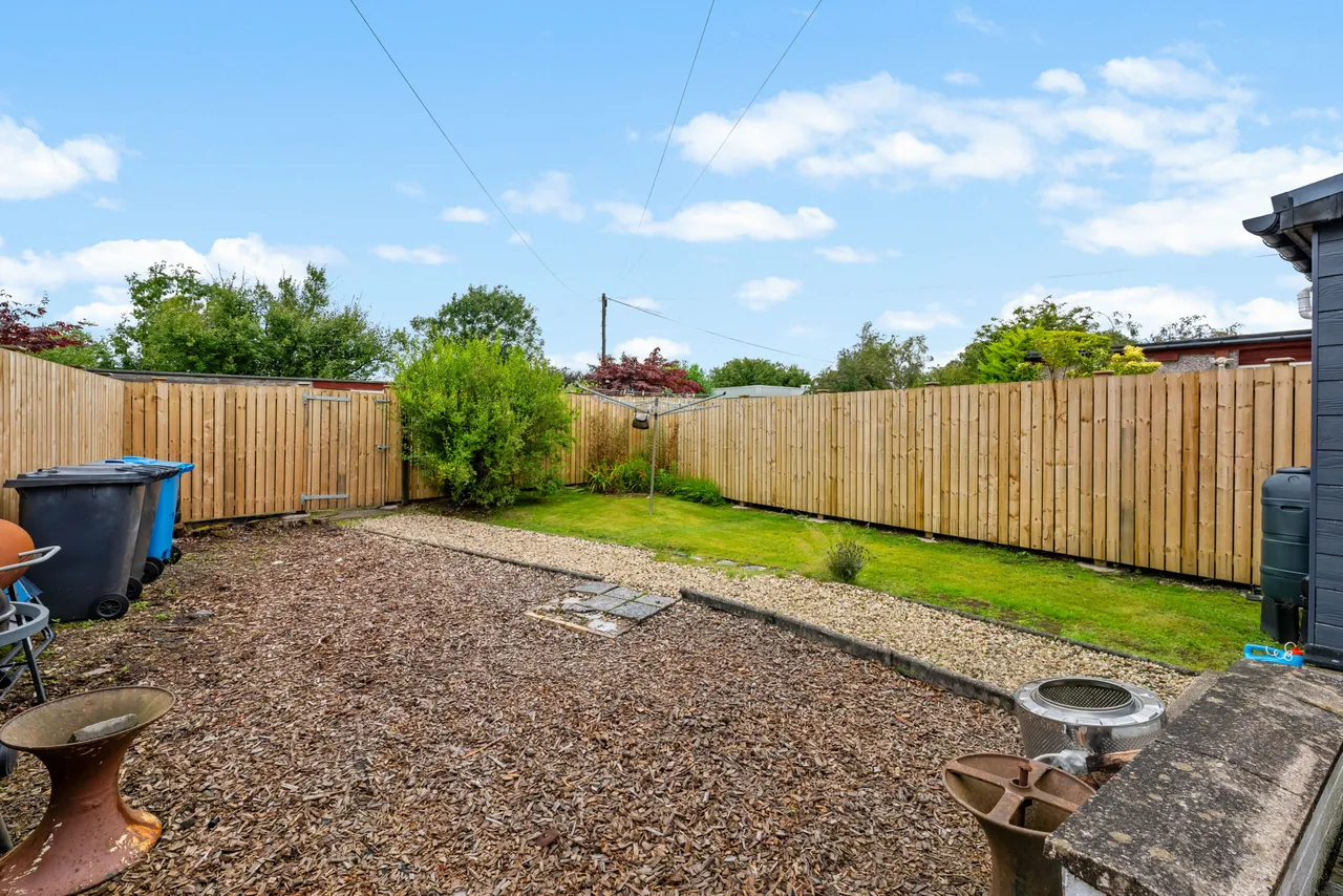Main Street, Neilston, photo 22