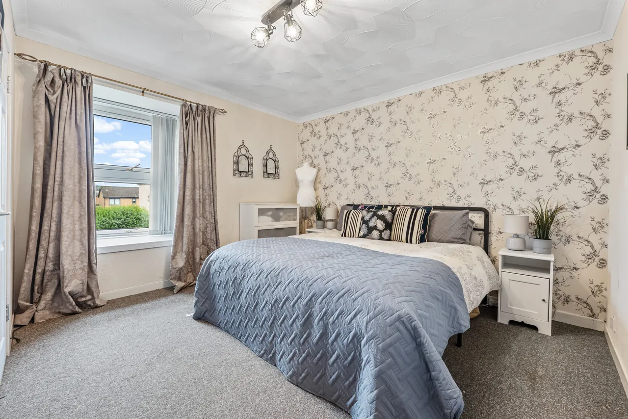 Main Street, Neilston, photo 13