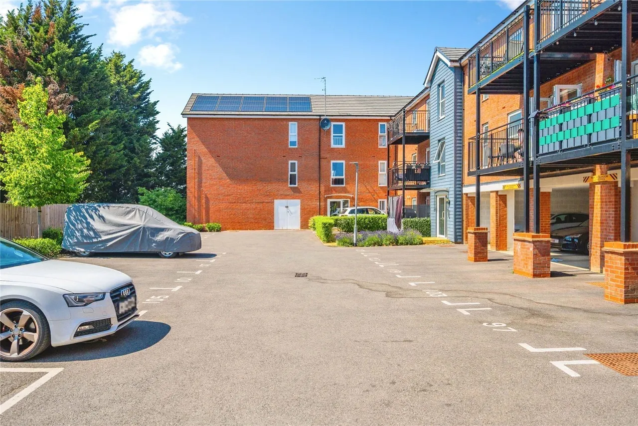 Tilling Green, Dunstable, Bedfordshire, LU5, photo 11
