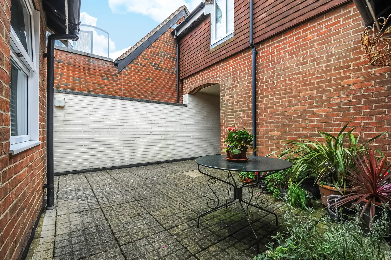 High Street, Lymington, Hampshire, SO41, photo 11