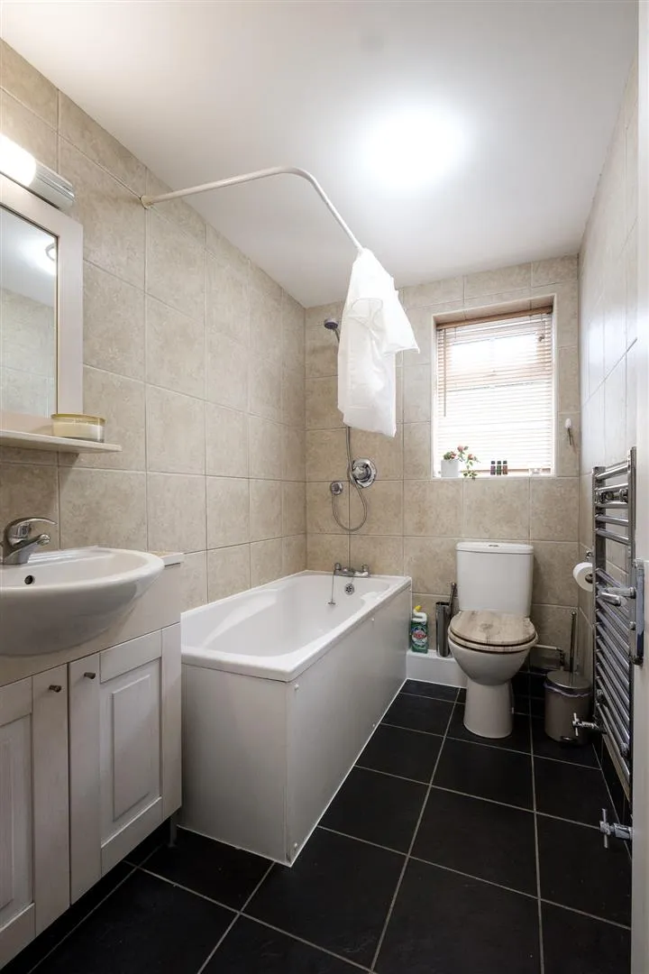 The Avenue, Datchet, Slough, Berkshire, SL3 9DQ, photo 10