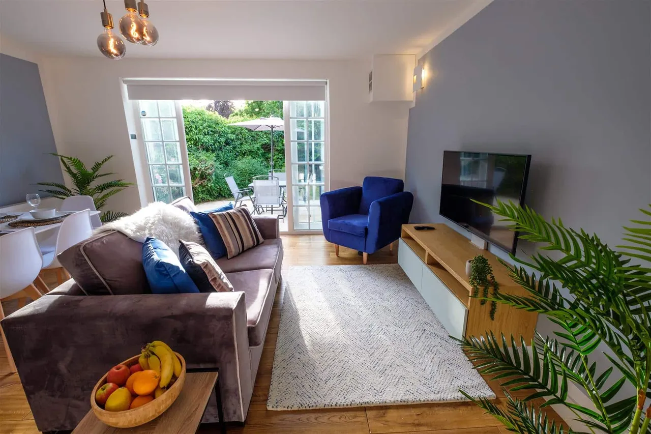 The Avenue, Datchet, Slough, Berkshire, SL3 9DQ, photo 5