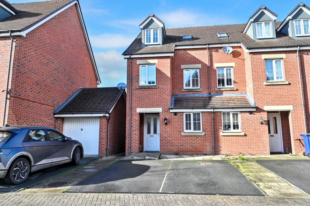 3 bed property for sale, The Limes, Uttoxeter, ST14