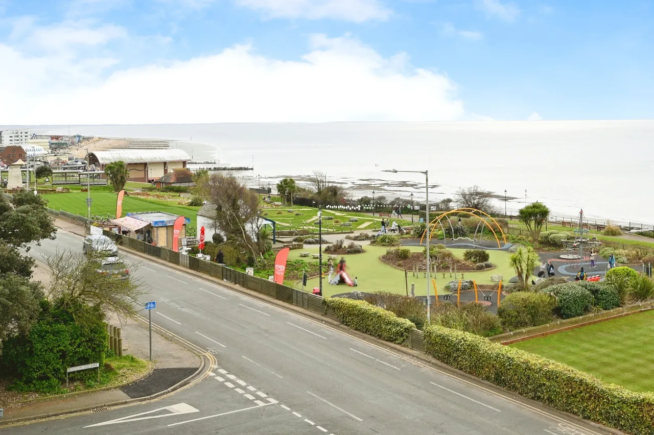 Garden House, Boston Square, Hunstanton, Norfolk, PE36, photo 3
