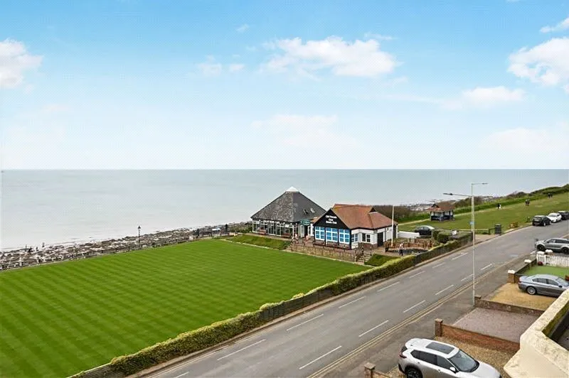 1 bed flat for sale — Garden House, Boston Square, Hunstanton, Norfolk, PE36