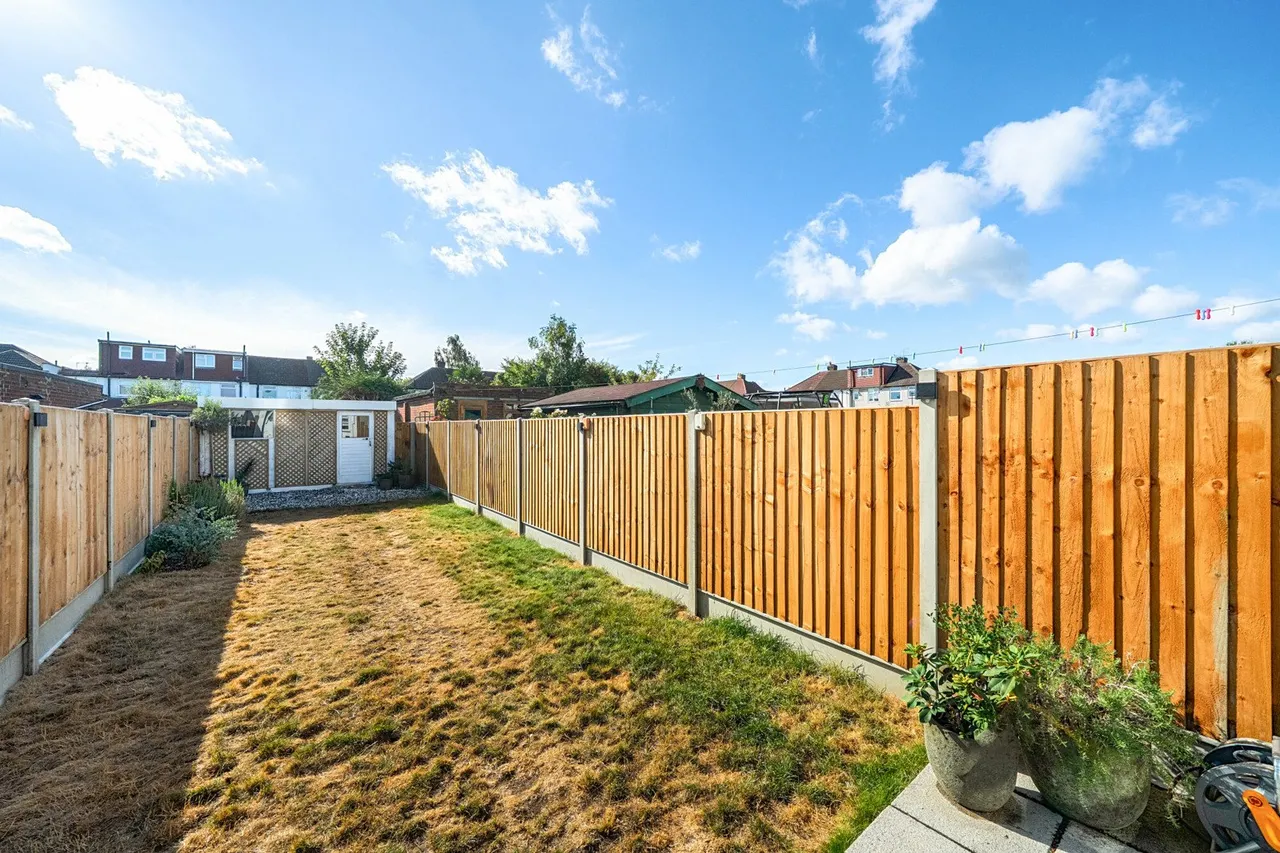 Days Lane, DA15, photo 17