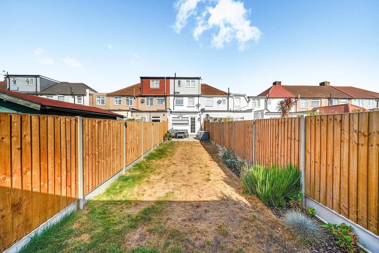Days Lane, DA15, photo 30