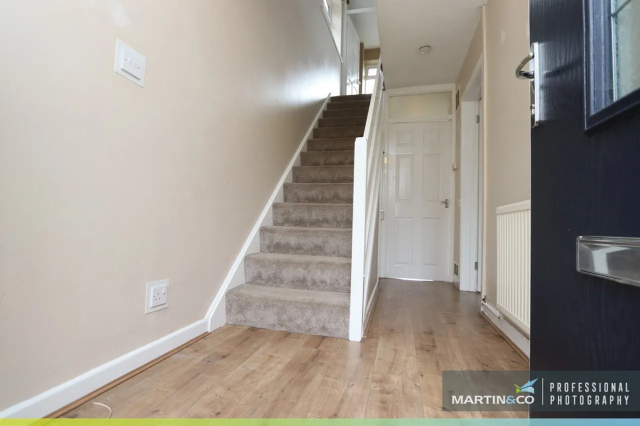 Greenacre Drive, Bedwas, photo 2