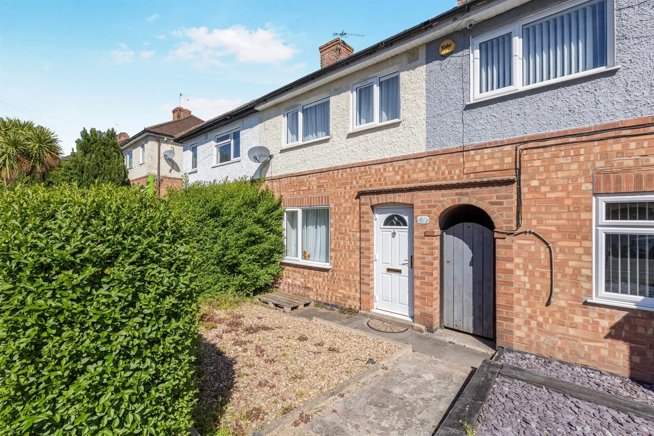 2 bed house for sale — Woodstock Road, LEICESTER