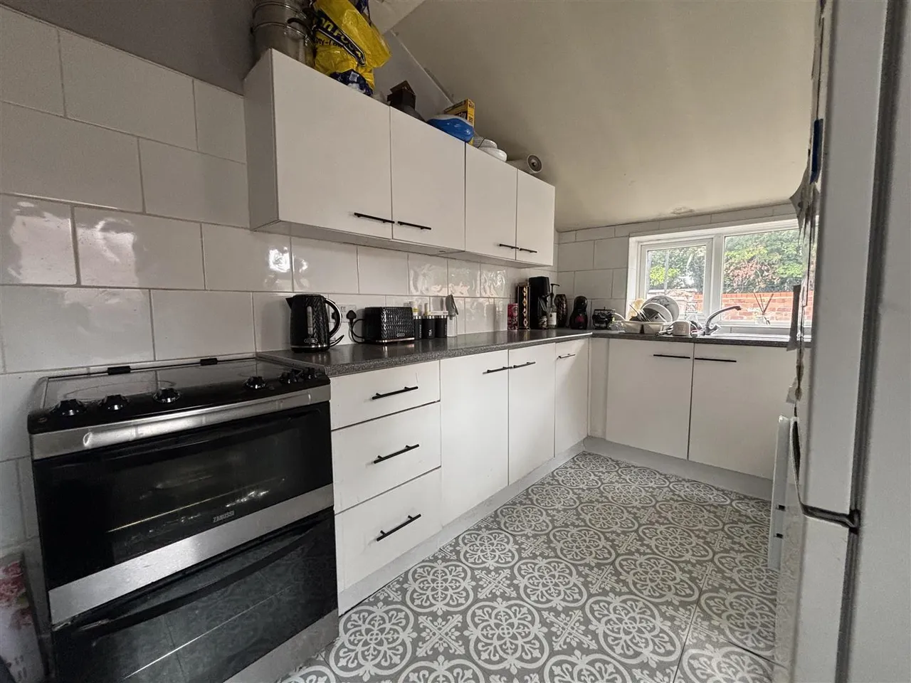 Cansfield Grove, Wigan, WN4, photo 2