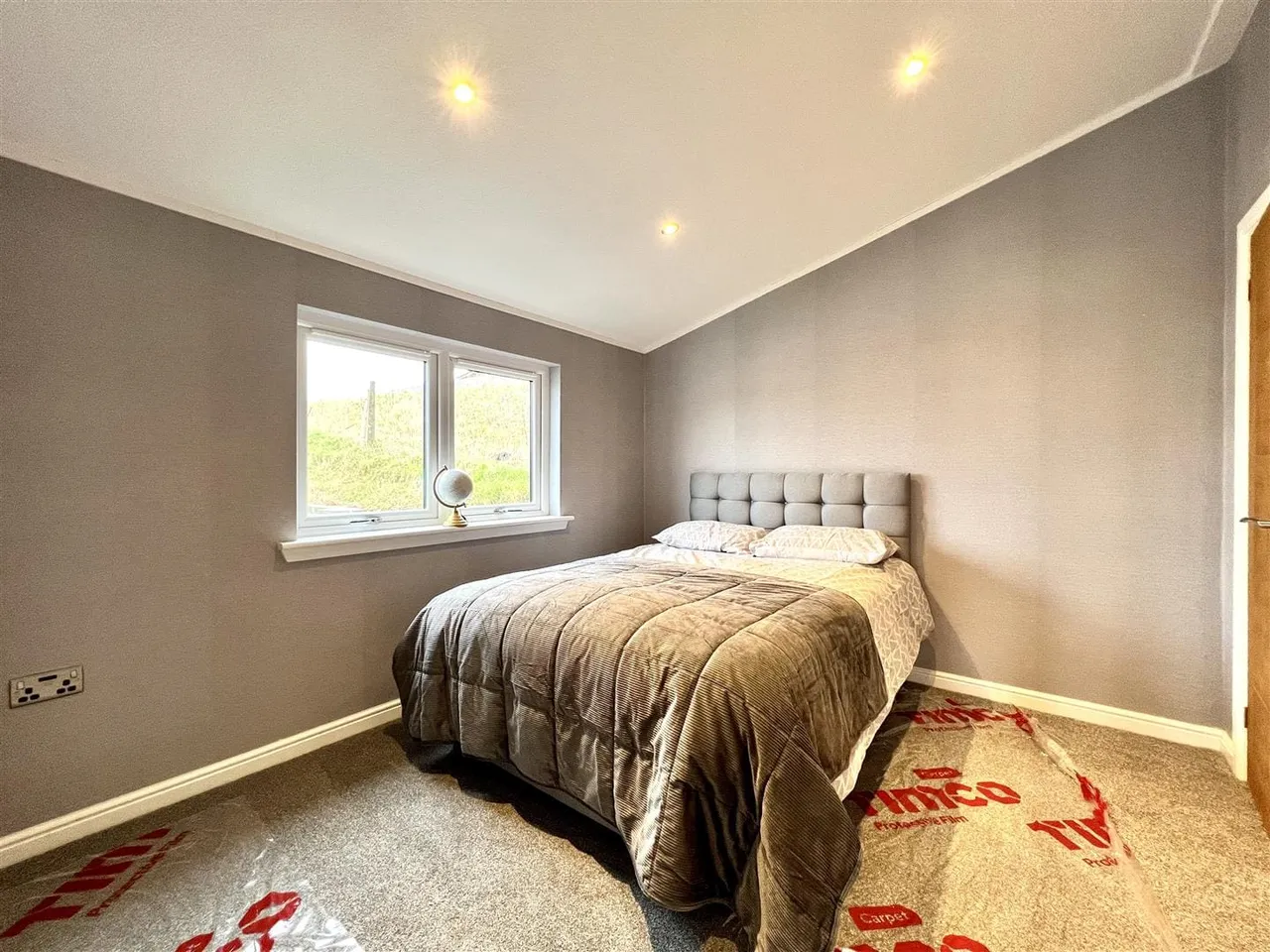 Cot Castle Park, Stonehouse, Larkhall, ML9 3PA, photo 13