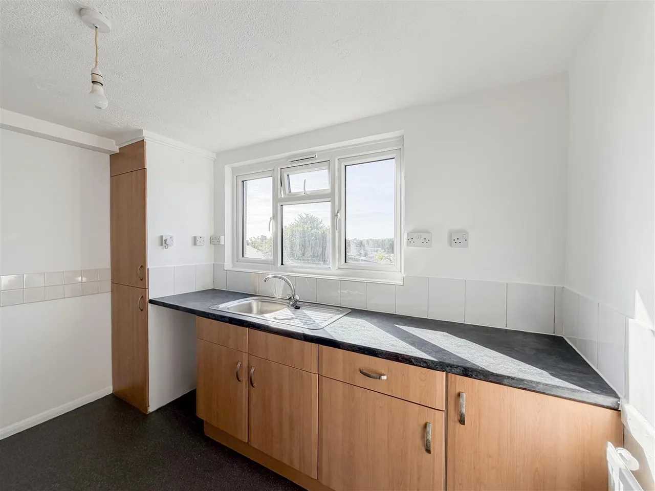London Road, Bexhill-On-Sea, TN39, photo 3