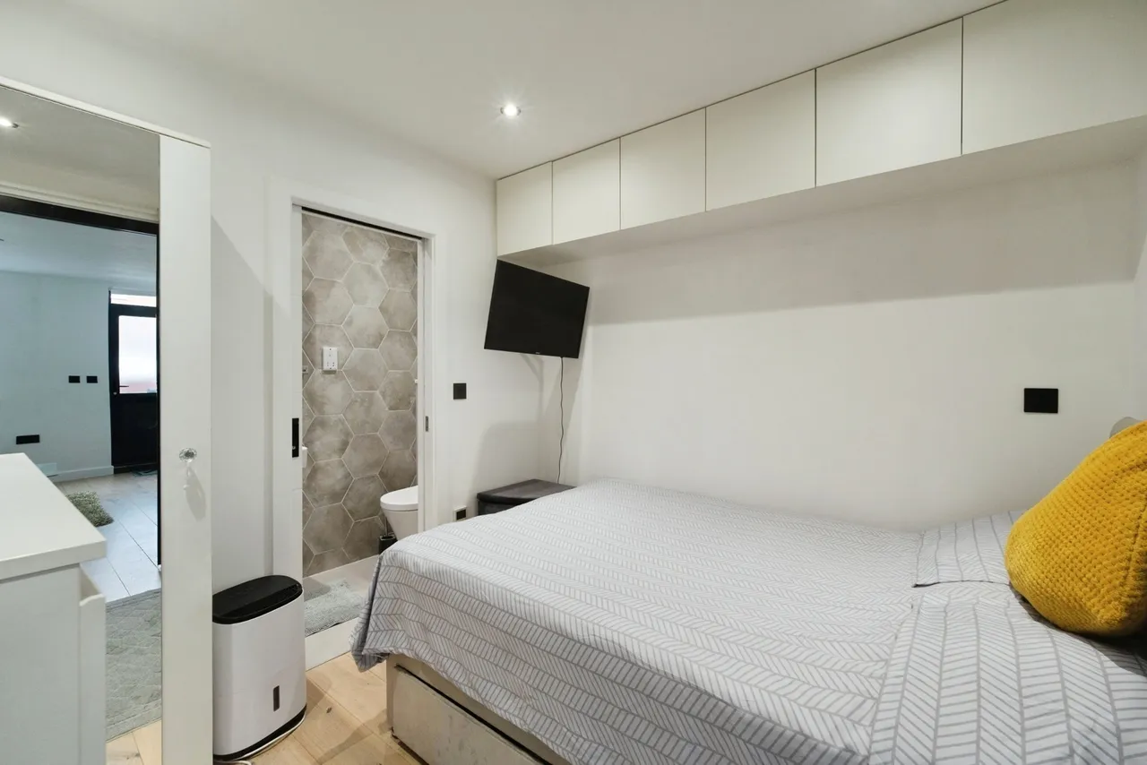 Clifford Road, Walthamstow, E17, photo 3