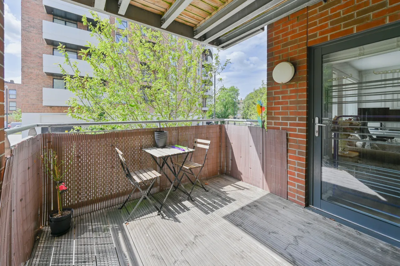 Flat 1, Eversley House, 7 Mullins Place, London, photo 8