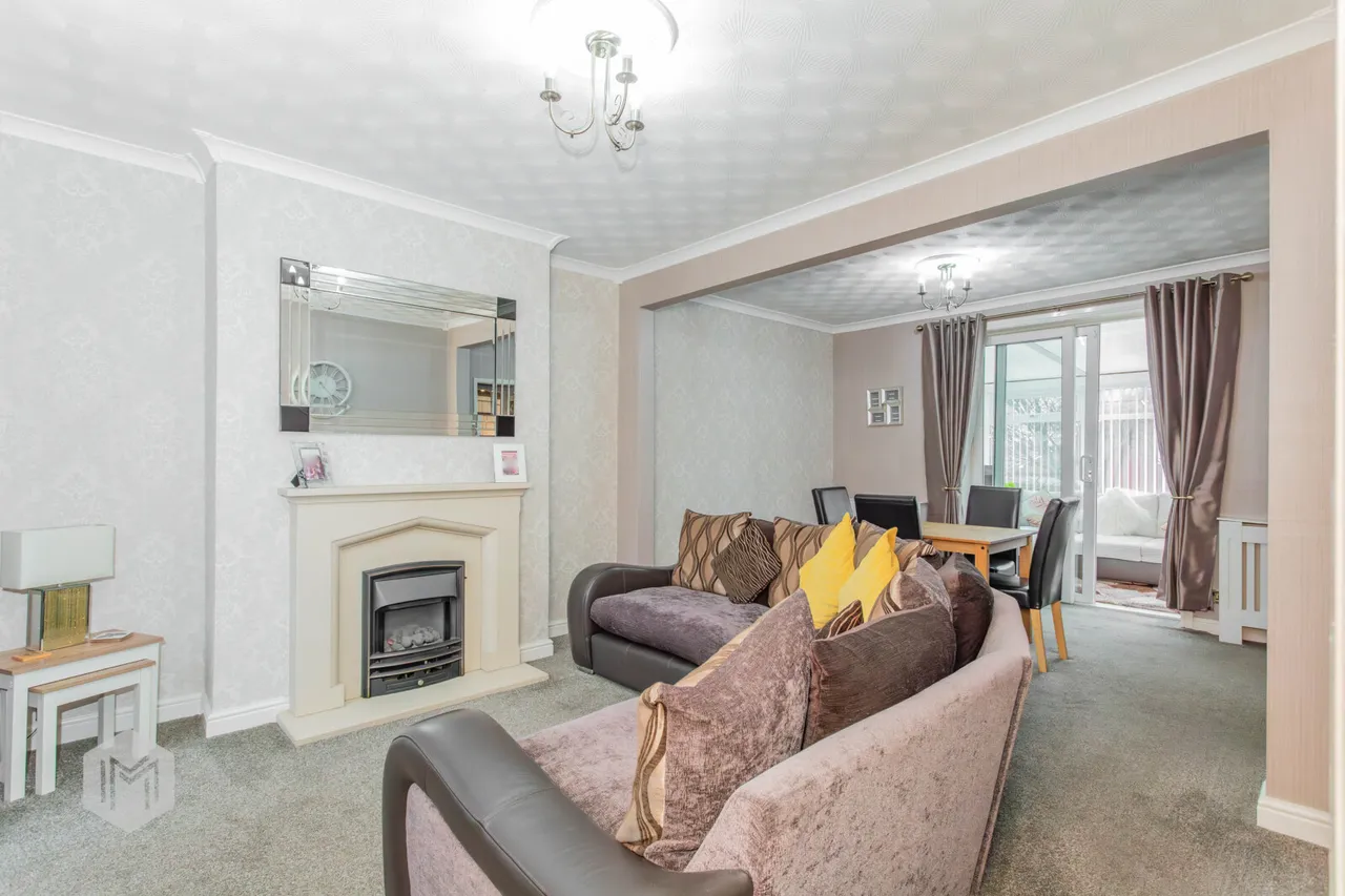 418a Plodder Lane, Farnworth, Bolton, BL4 0JT, photo 2