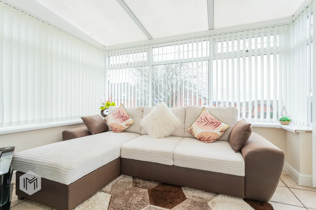 418a Plodder Lane, Farnworth, Bolton, BL4 0JT, photo 3