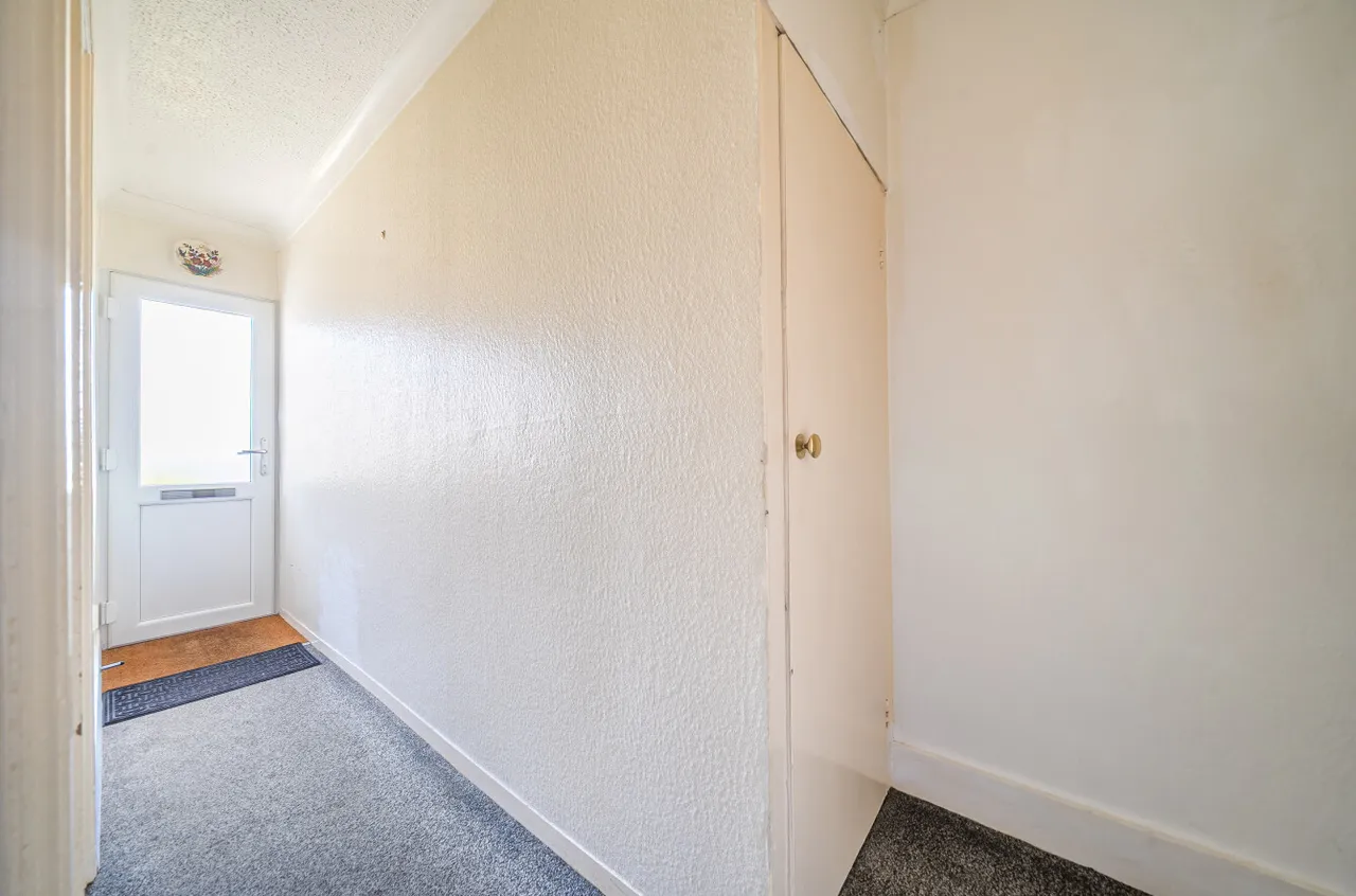 Sugden Road, Worthing, BN11, photo 2