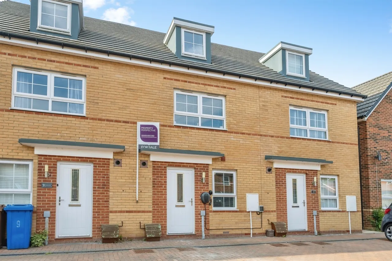4 bed house for sale — Mulberry Croft, Beverley