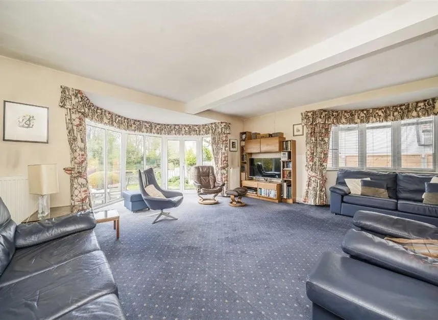 Hampton Court Road, East Molesey, KT8, photo 3