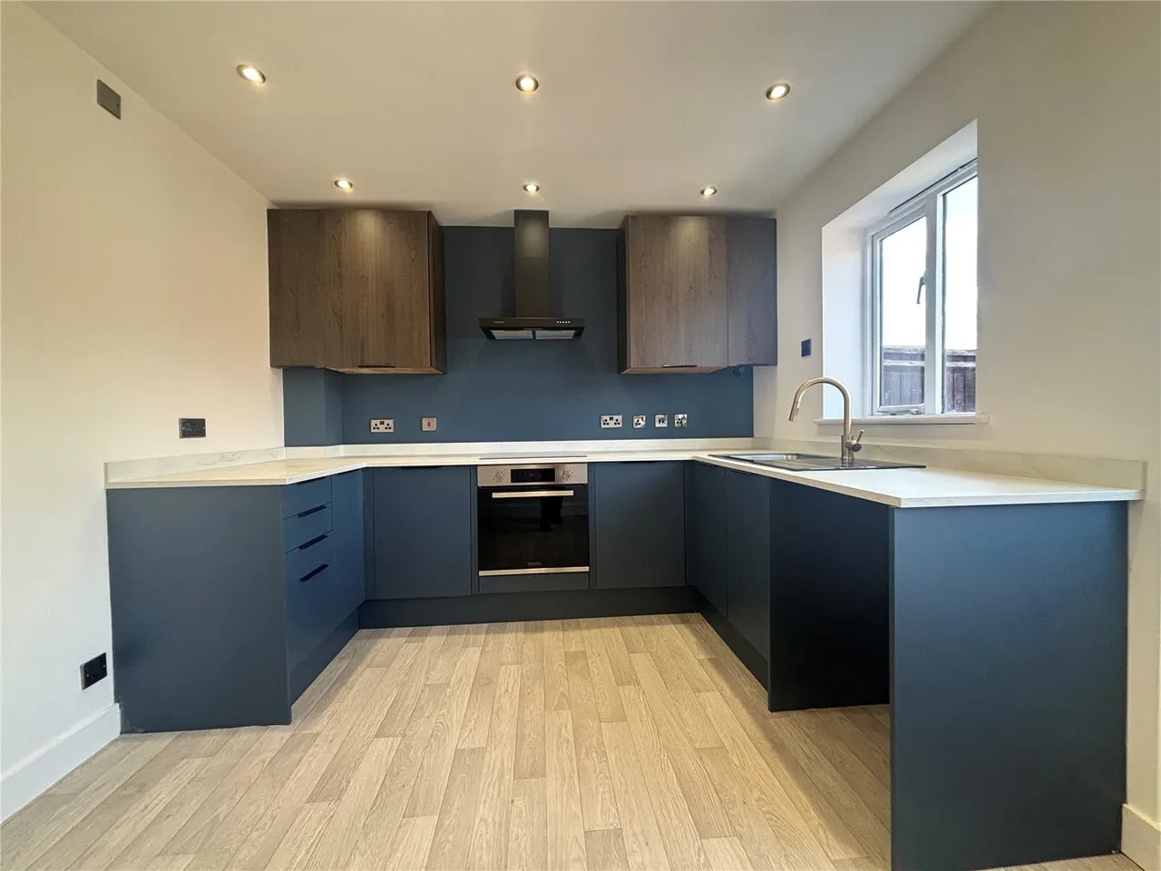 Woodfield Avenue, Lincoln, Lincolnshire, LN6, photo 4