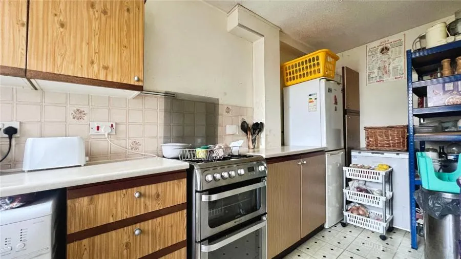 Suffolk Close, Wokingham, RG41, photo 5