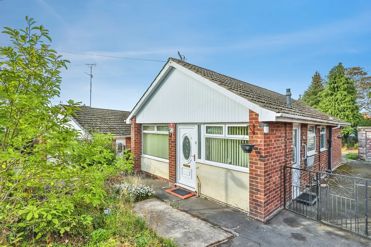 2 bed house for sale, Earl Drive, Giltbrook, NG16