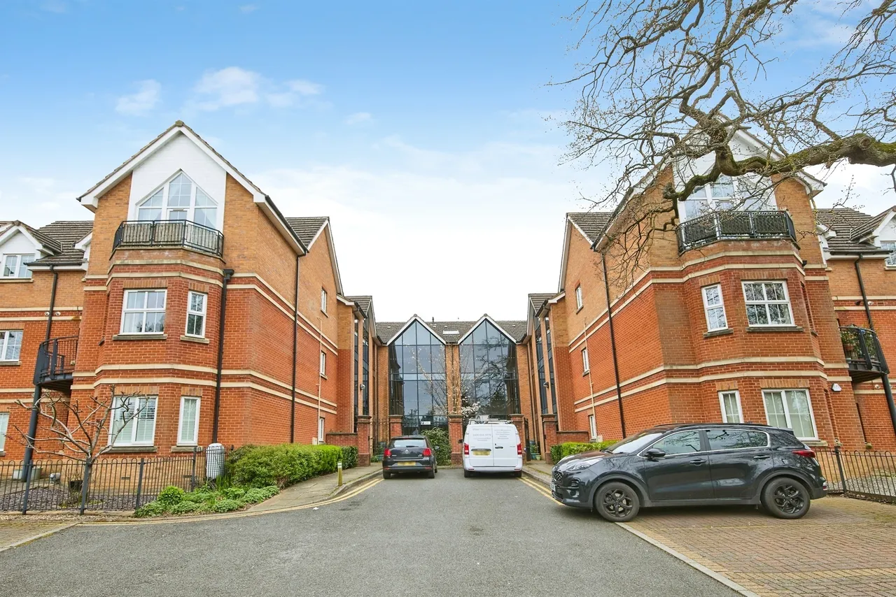2 bed flat for sale, Priory Heights Court, Derby, DE23