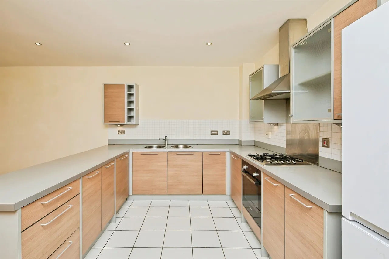 Priory Heights Court, Derby, DE23, photo 4
