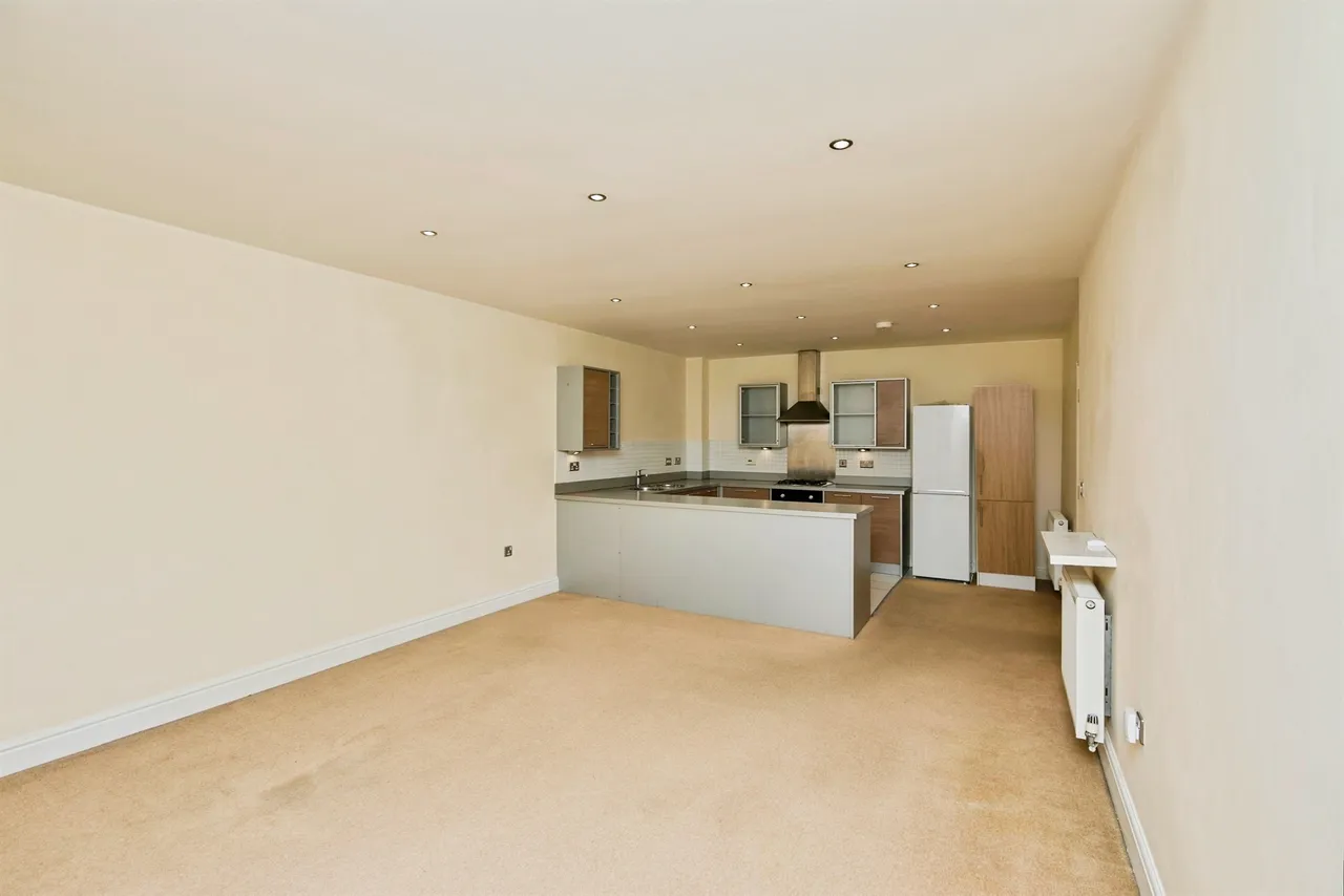 Priory Heights Court, Derby, DE23, photo 17