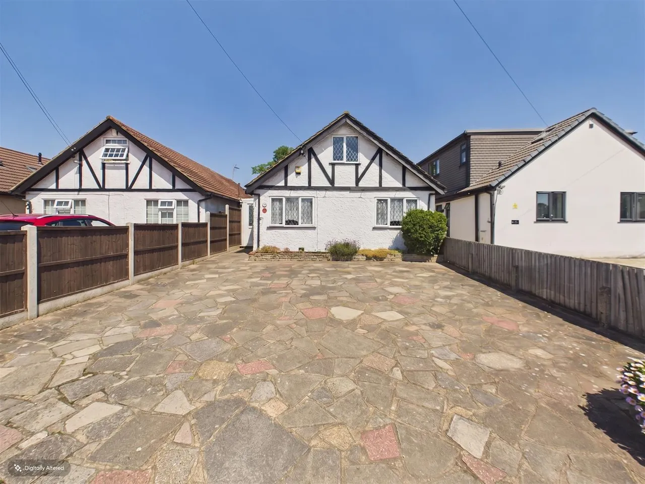 3 bed property for sale — Pield Heath Road, Uxbridge, UB8 3NQ