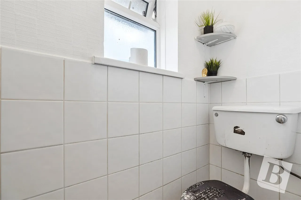 Rowdowns Road, Dagenham, RM9, photo 12