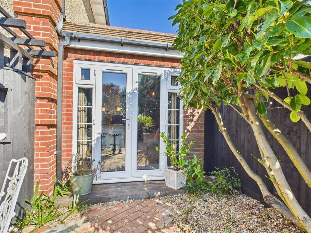 Eastbourne Road, Seaford, BN25, photo 12