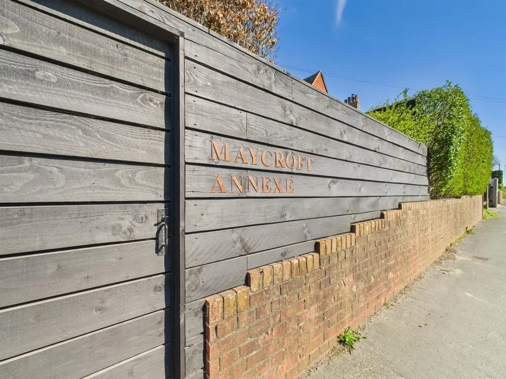 1 bed house for sale, Eastbourne Road, Seaford, BN25