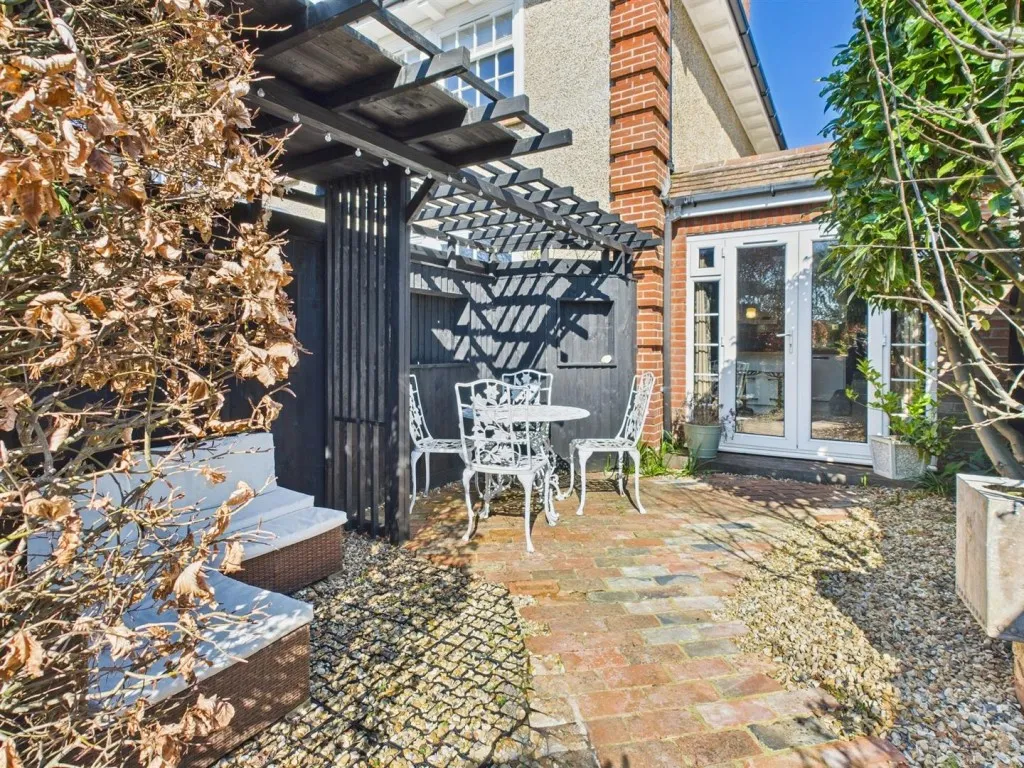 Eastbourne Road, Seaford, BN25, photo 9