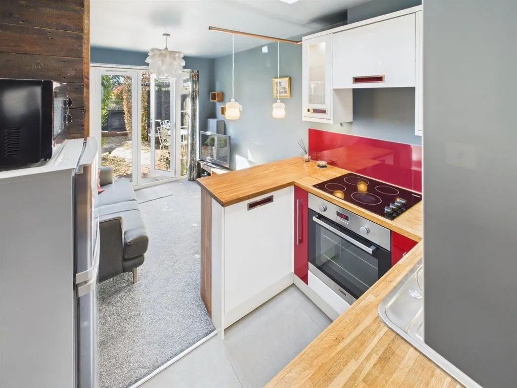 Eastbourne Road, Seaford, BN25, photo 11