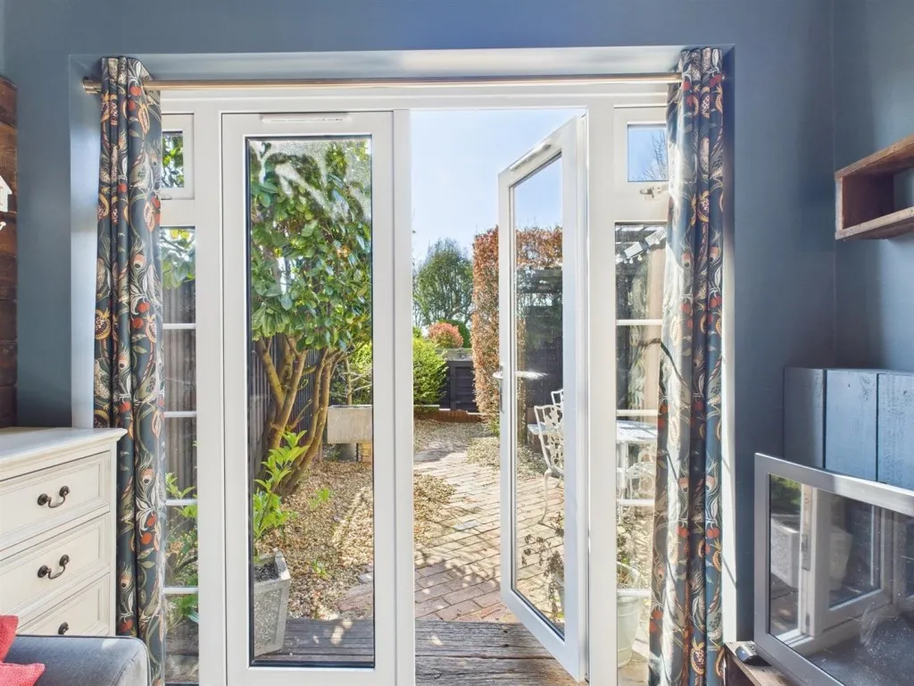 Eastbourne Road, Seaford, BN25, photo 5