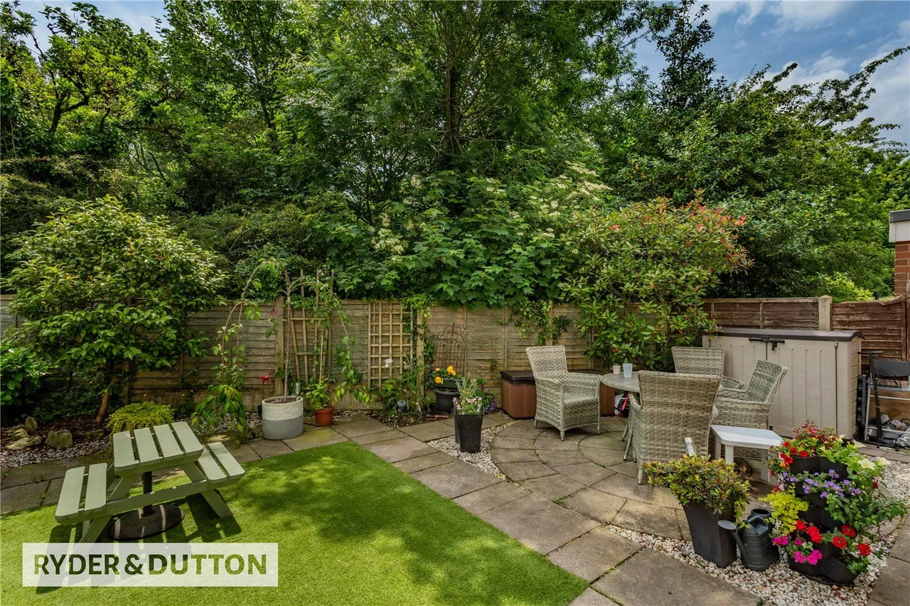 Chiltern Drive, Royton, OL2, photo 23