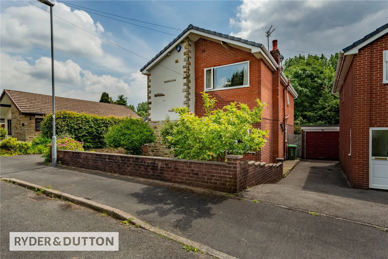 Chiltern Drive, Royton, OL2, photo 16